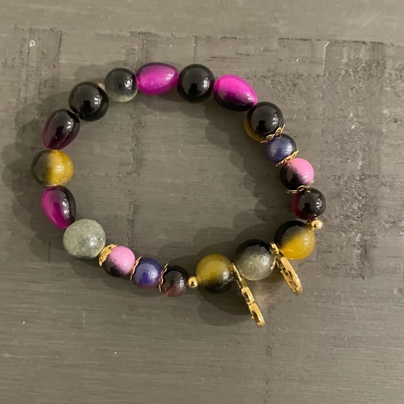 Custome made bracelets, keychains and other items handmade like these - Picture 7 of 13